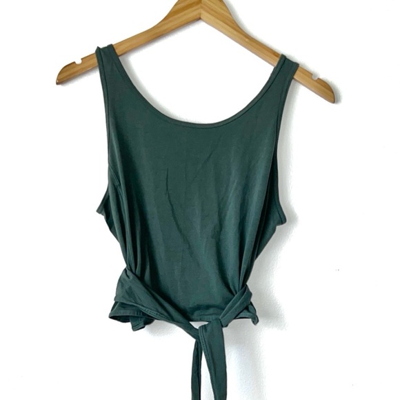 Lululemon Tie V-Back Tank NWOT - Picture 2 of 8